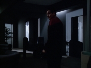 extant_StarTrek_VOY_6x03-BargeOfTheDead_01765.jpg