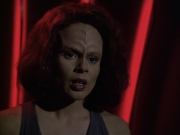 extant_StarTrek_VOY_6x03-BargeOfTheDead_01828.jpg