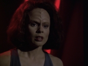 extant_StarTrek_VOY_6x03-BargeOfTheDead_01918.jpg