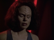 extant_StarTrek_VOY_6x03-BargeOfTheDead_01922.jpg