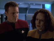 extant_StarTrek_VOY_6x03-BargeOfTheDead_02018.jpg