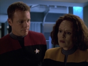 extant_StarTrek_VOY_6x03-BargeOfTheDead_02019.jpg
