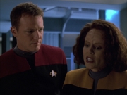 extant_StarTrek_VOY_6x03-BargeOfTheDead_02021.jpg