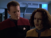 extant_StarTrek_VOY_6x03-BargeOfTheDead_02028.jpg