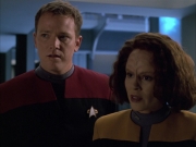 extant_StarTrek_VOY_6x03-BargeOfTheDead_02034.jpg