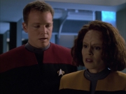 extant_StarTrek_VOY_6x03-BargeOfTheDead_02042.jpg