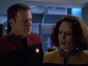 extant_StarTrek_VOY_6x03-BargeOfTheDead_02046.jpg