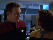 extant_StarTrek_VOY_6x03-BargeOfTheDead_02054.jpg