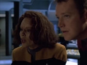 extant_StarTrek_VOY_6x03-BargeOfTheDead_02059.jpg