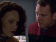 extant_StarTrek_VOY_6x03-BargeOfTheDead_02126.jpg