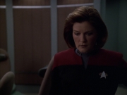 extant_StarTrek_VOY_6x03-BargeOfTheDead_02141.jpg