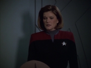 extant_StarTrek_VOY_6x03-BargeOfTheDead_02152.jpg