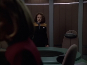 extant_StarTrek_VOY_6x03-BargeOfTheDead_02165.jpg