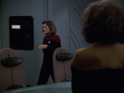 extant_StarTrek_VOY_6x03-BargeOfTheDead_02192.jpg
