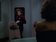 extant_StarTrek_VOY_6x03-BargeOfTheDead_02193.jpg