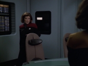 extant_StarTrek_VOY_6x03-BargeOfTheDead_02194.jpg