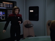 extant_StarTrek_VOY_6x03-BargeOfTheDead_02195.jpg