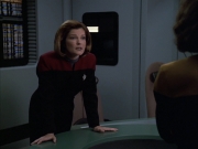 extant_StarTrek_VOY_6x03-BargeOfTheDead_02198.jpg