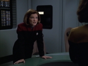 extant_StarTrek_VOY_6x03-BargeOfTheDead_02201.jpg