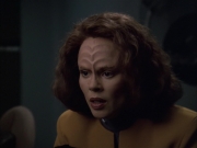 extant_StarTrek_VOY_6x03-BargeOfTheDead_02207.jpg