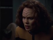 extant_StarTrek_VOY_6x03-BargeOfTheDead_02211.jpg