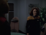 extant_StarTrek_VOY_6x03-BargeOfTheDead_02257.jpg