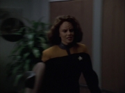 extant_StarTrek_VOY_6x03-BargeOfTheDead_02258.jpg