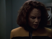 extant_StarTrek_VOY_6x03-BargeOfTheDead_02275.jpg