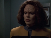 extant_StarTrek_VOY_6x03-BargeOfTheDead_02290.jpg