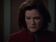 extant_StarTrek_VOY_6x03-BargeOfTheDead_02310.jpg