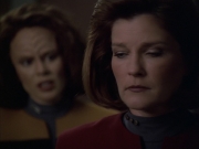 extant_StarTrek_VOY_6x03-BargeOfTheDead_02316.jpg