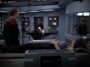 extant_StarTrek_VOY_6x03-BargeOfTheDead_02380.jpg