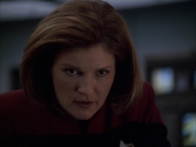 extant_StarTrek_VOY_6x03-BargeOfTheDead_02425.jpg