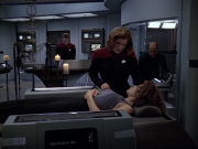 extant_StarTrek_VOY_6x03-BargeOfTheDead_02428.jpg