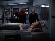 extant_StarTrek_VOY_6x03-BargeOfTheDead_02431.jpg