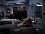 extant_StarTrek_VOY_6x03-BargeOfTheDead_02433.jpg