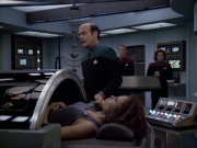 extant_StarTrek_VOY_6x03-BargeOfTheDead_02441.jpg