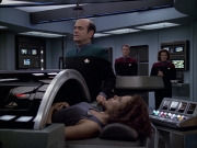 extant_StarTrek_VOY_6x03-BargeOfTheDead_02442.jpg