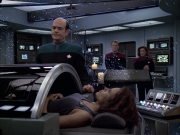 extant_StarTrek_VOY_6x03-BargeOfTheDead_02445.jpg