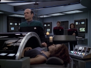 extant_StarTrek_VOY_6x03-BargeOfTheDead_02449.jpg