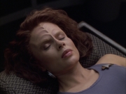 extant_StarTrek_VOY_6x03-BargeOfTheDead_02462.jpg