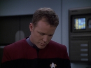 extant_StarTrek_VOY_6x03-BargeOfTheDead_02469.jpg