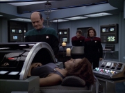 extant_StarTrek_VOY_6x03-BargeOfTheDead_02484.jpg