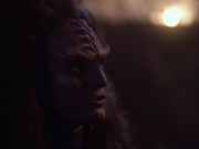 extant_StarTrek_VOY_6x03-BargeOfTheDead_02831.jpg