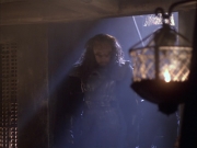 extant_StarTrek_VOY_6x03-BargeOfTheDead_02843.jpg