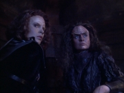 extant_StarTrek_VOY_6x03-BargeOfTheDead_02850.jpg