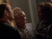 extant_StarTrek_VOY_6x03-BargeOfTheDead_03165.jpg