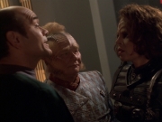 extant_StarTrek_VOY_6x03-BargeOfTheDead_03167.jpg