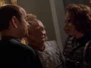 extant_StarTrek_VOY_6x03-BargeOfTheDead_03169.jpg
