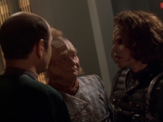 extant_StarTrek_VOY_6x03-BargeOfTheDead_03170.jpg